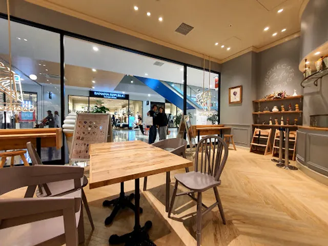 gelato pique cafe 三井アウトレットパーク 北陸小矢部店