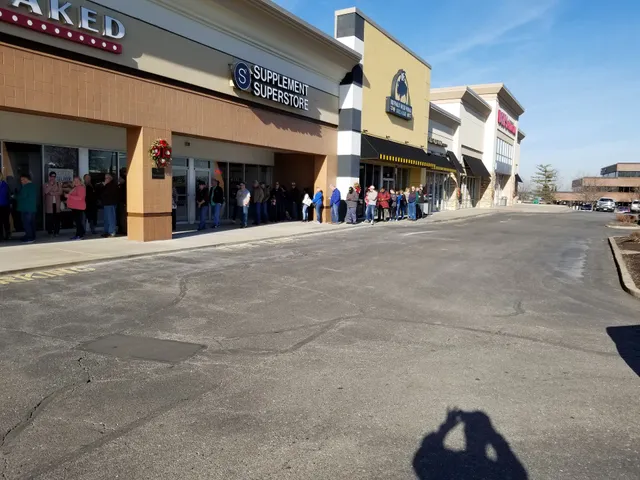 Mid Rivers West Shopping Center