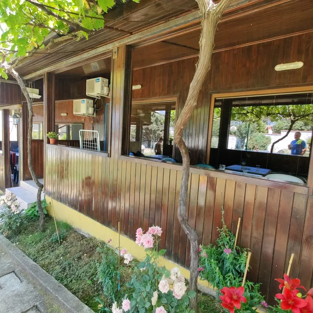 Дървени къщички Лион