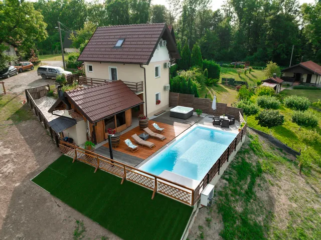 KUĆA ZA ODMOR HOLIDAY SPA HOUSE KOSTANJEVEC