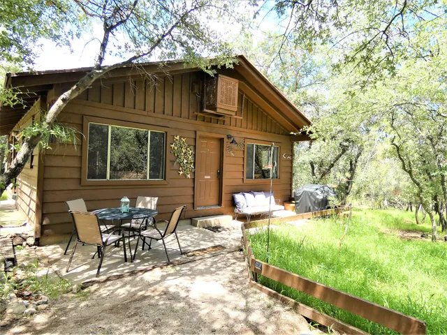 Ramsey Canyon Cabins & Bird Sanctuary