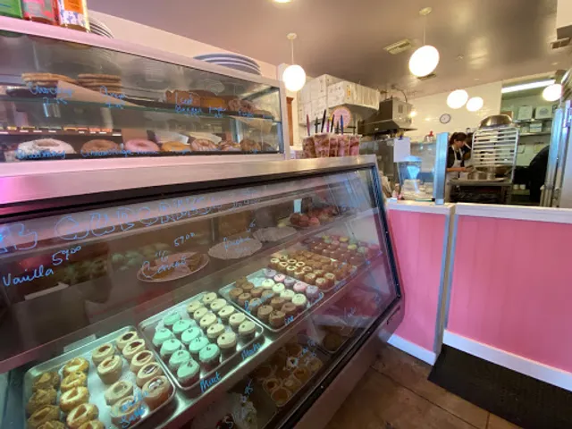 Erin McKenna's Bakery LA