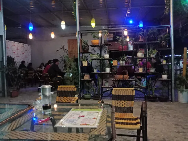 Hương Giang Coffee—fastfood