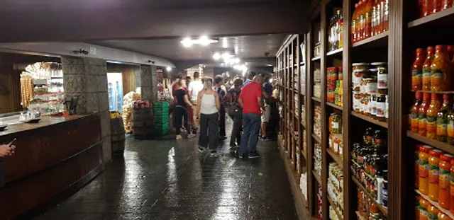 Dona Branca Restaurante e Cachaçaria