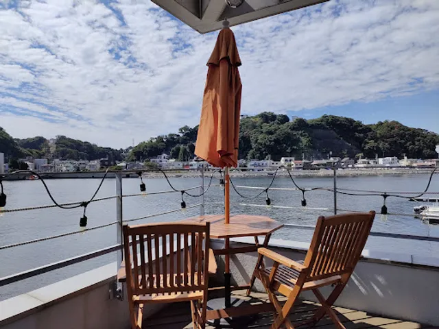 ELMAR Uraga terrace cafe