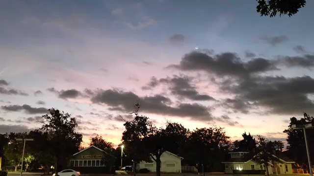 1600 Shopping Center