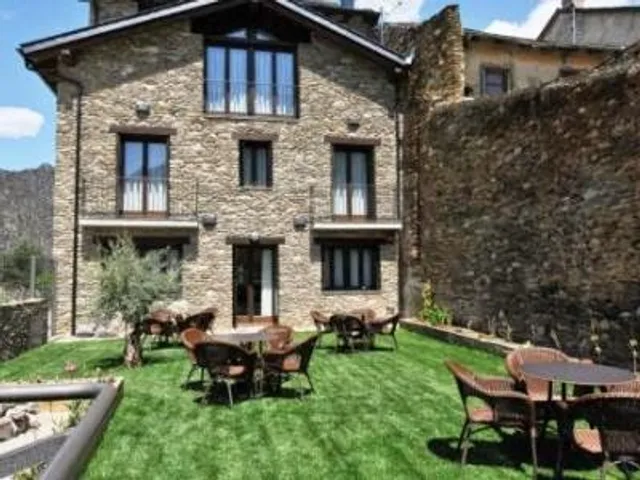 Casa rural la Comella de Tírvia