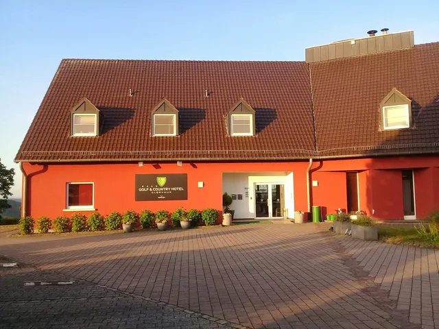 Golf & Country Hotel