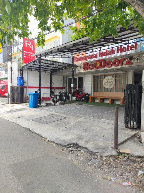 RedDoorz @ Panglima Sudirman Surabaya