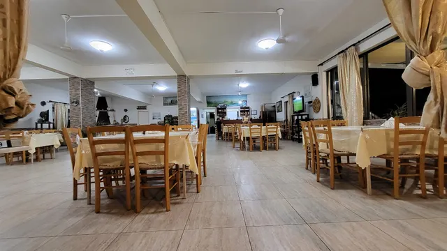 Papas Restaurant (Ofto Kleftikon)