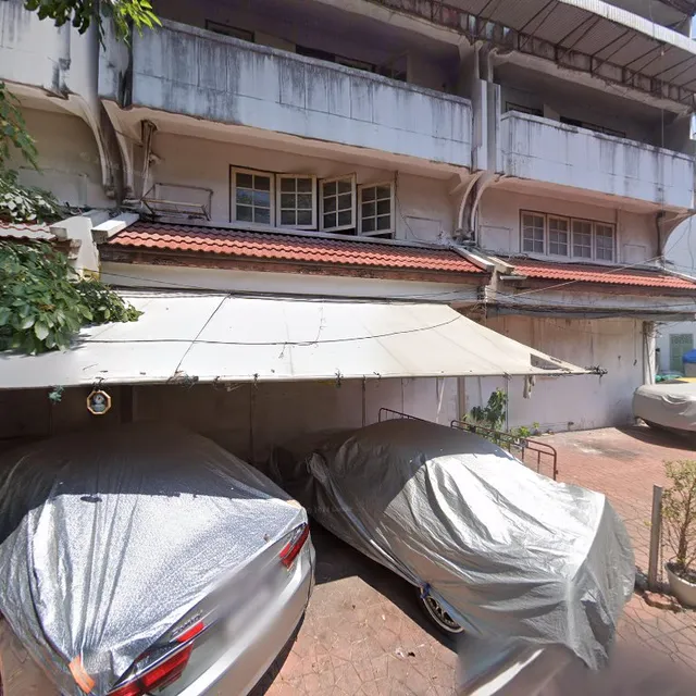 Easy Monday Khaosan Hostel