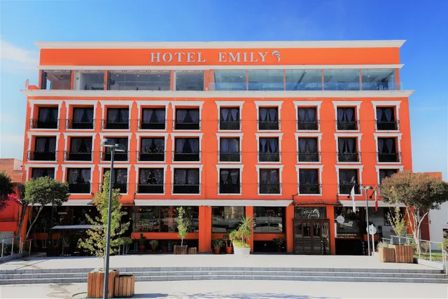 Hotel Emily