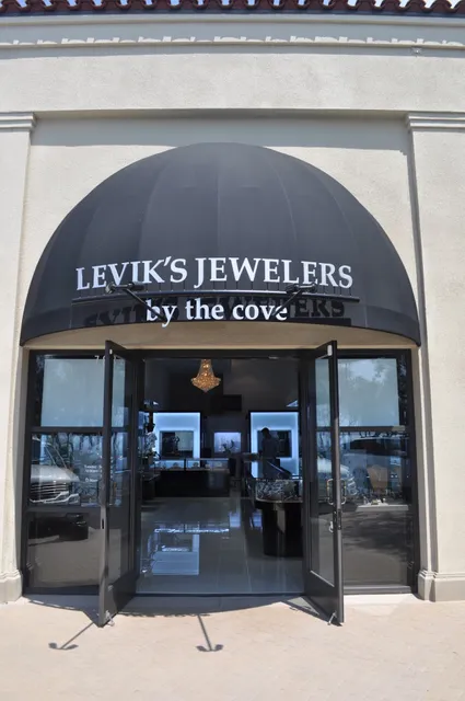 Levik's Jewelers by the Cove