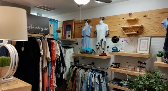 Real Deals - Halls, TN