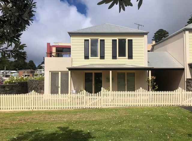 Dockside Waterfront Indulgence