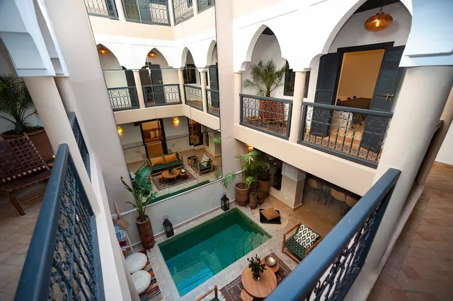 Riad Algora privatisé