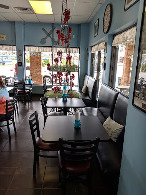 Le Bon Cafe & Bakery (Breakfast & Lunch)