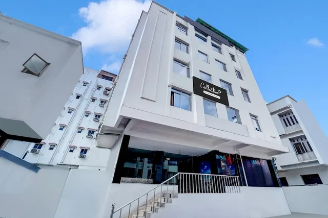 Super Collection O Rajendra Path Near Railway Station