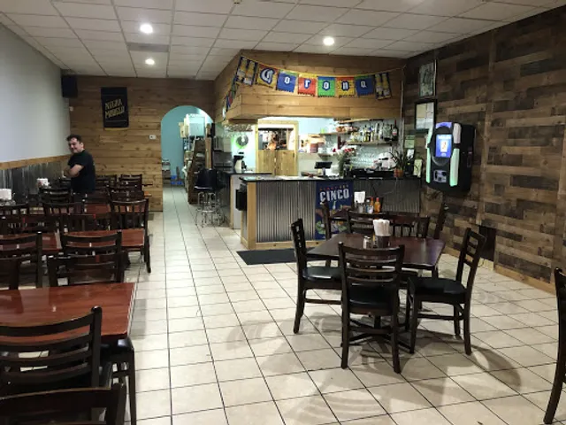 La Mariskera Kitchen & Bar