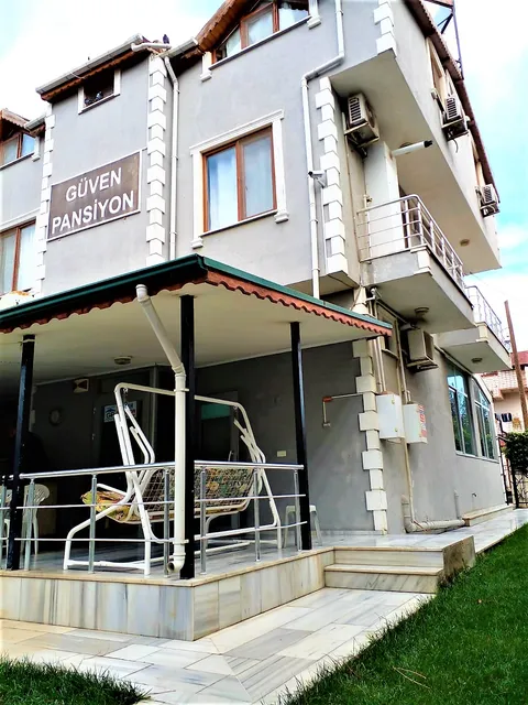 Yeniçiftlik Güven Pansiyon