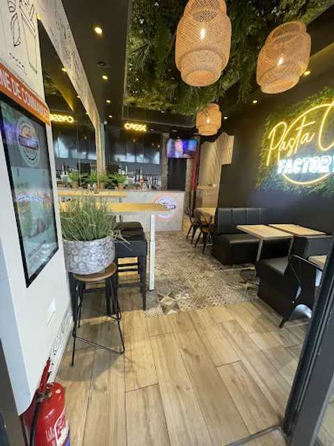 Pasta crêpe factory