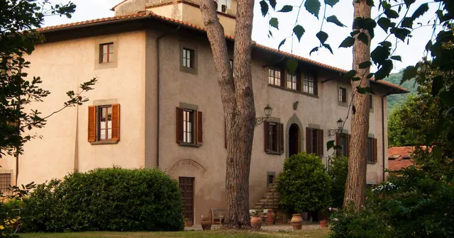 Apartment in Xvith Century Villa w walled garden