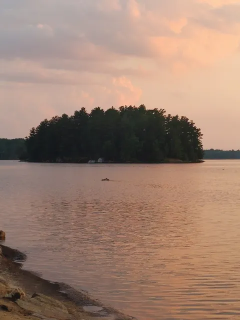 Pine Lake Cottages & Trailer Park