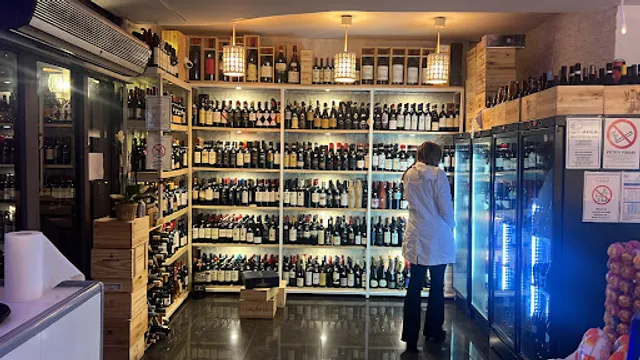 Romy & coffee lounge bar