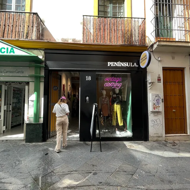 PENINSULA VINTAGE Ropa Vintage en Sevilla
