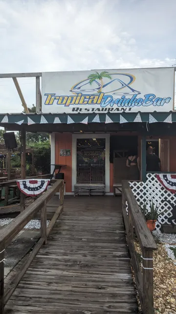 Tropical drinks restaurant-bar