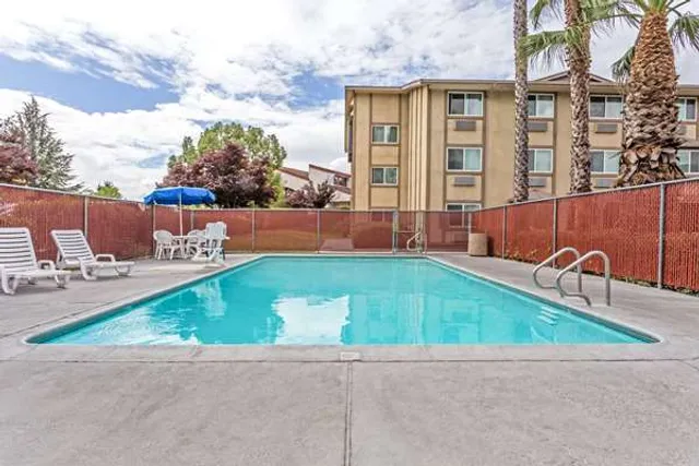 Super 8 by Wyndham Sacramento North