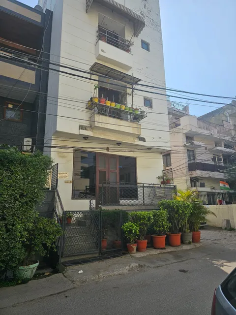 Sky Bloom Luxury Homestay