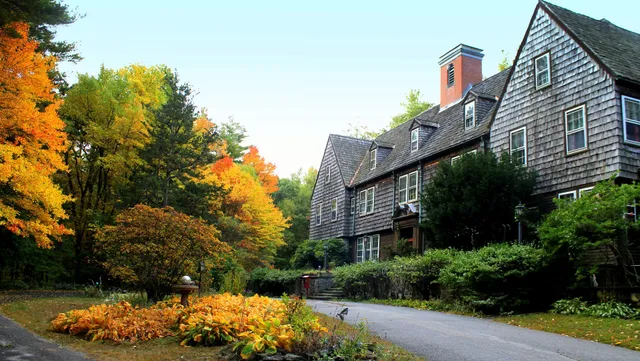 Clamber Hill Inn & Restaurant