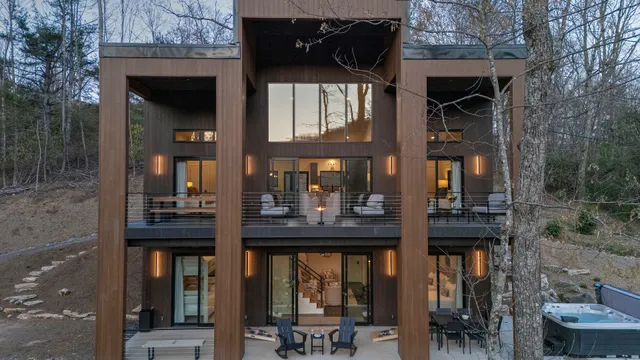 The River Bed | Pets, Hot Tub, River Access