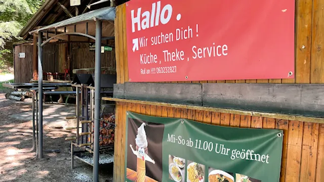 Edenkobener Hütte am Hüttenbrunnen