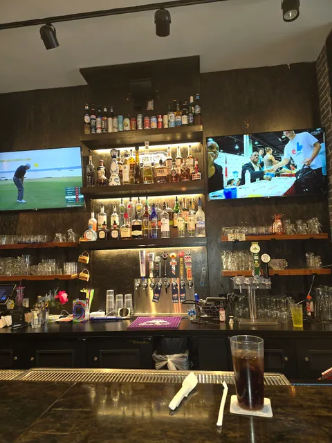 Chelsie’s Courtyard Diner