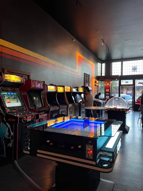 Vector Volcano Classic Arcade