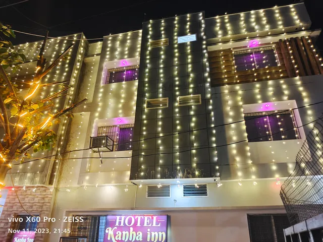 Hotel Kanha inn palace.
