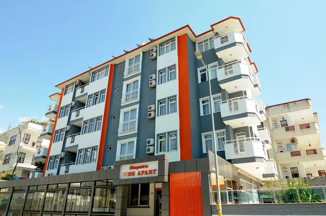 Alanya Cleopatra king apart