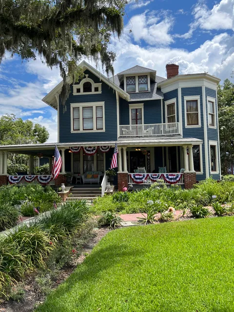 Hoyt House Bed & Breakfast
