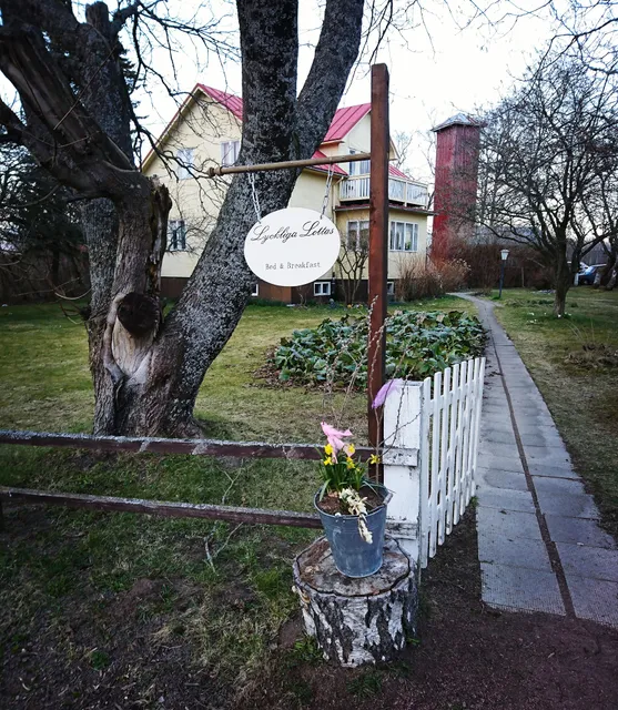 Lyckliga Lottas Bed & Breakfast