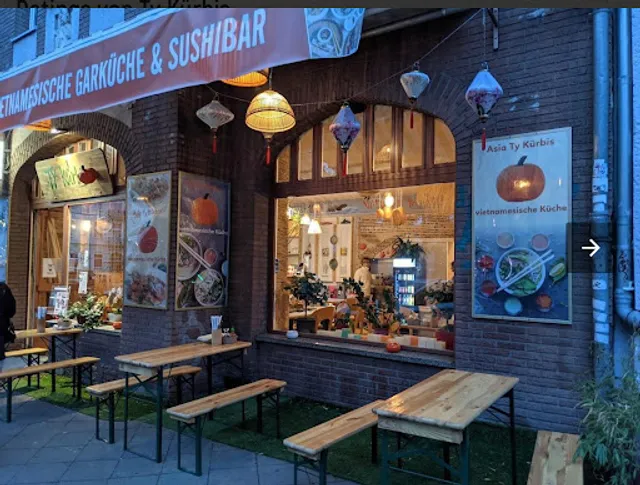 Asia Kitchen & Sushi