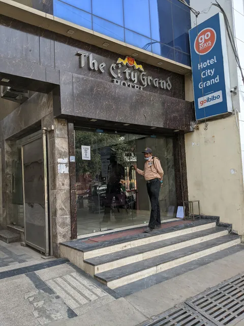 City Grand Hotel