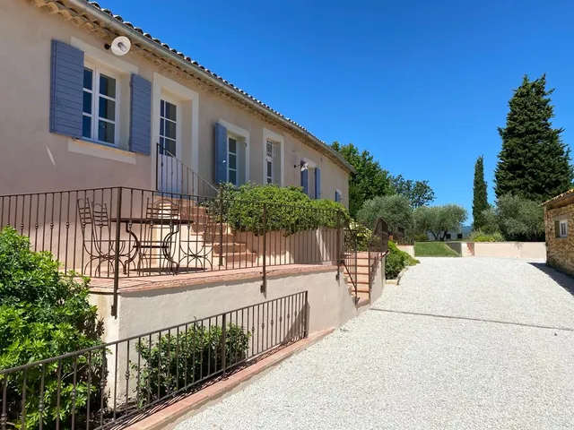 Domaine Perréal, Chambres, Gîtes, Caveau dégustation, Restaurant