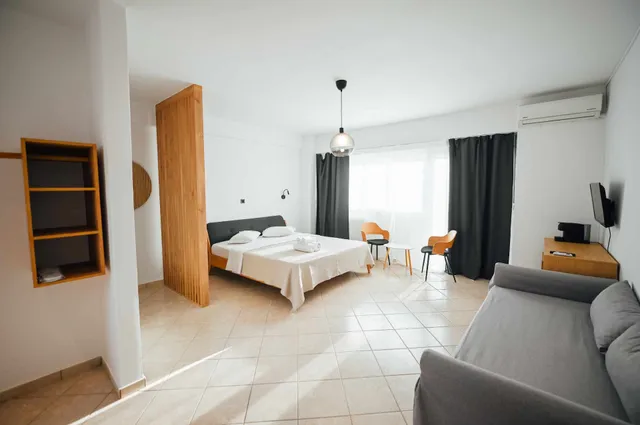 Thirsty Dog Urban Port Studios