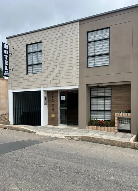 Hotel Zafiro Express