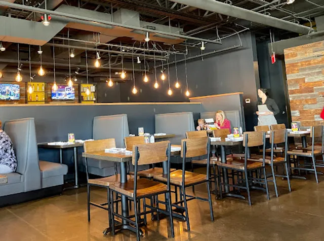 Ollie & Hobbes Craft Kitchen - Papillion