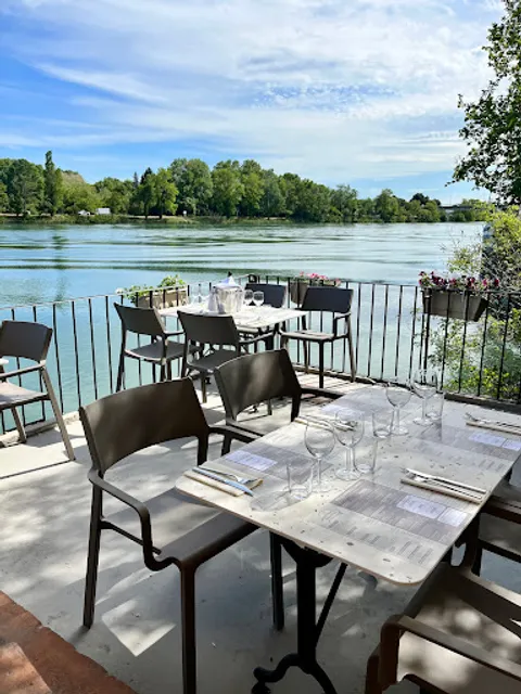 La Guinguette Du Vieux Moulin - Restaurant Villeneuve-Lès-Avignon