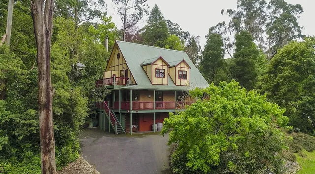 Mountain Lodge Dandenong Ranges Accommodation