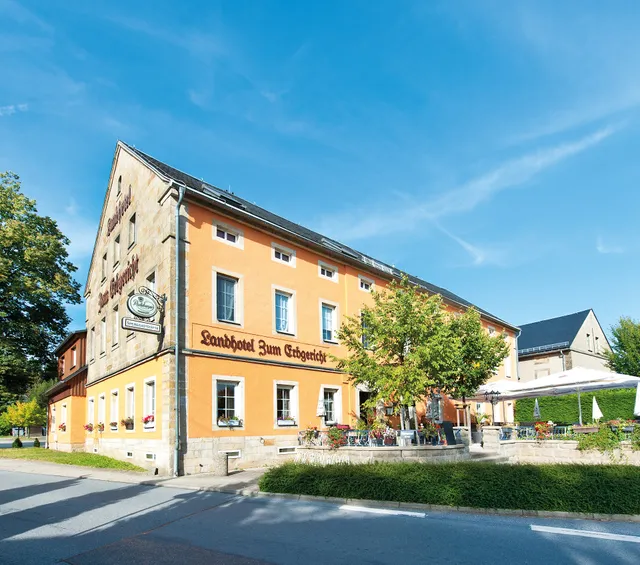 Landhotel & Restaurant Zum Erbgericht Heeselicht geöffnet